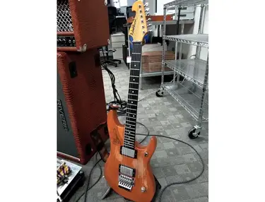 Washburn N4 Nuno Bettencourt Signature model