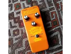 Colorsound 18V Power Boost by Stu Castledine is a newer version of Colorsound Power Boost