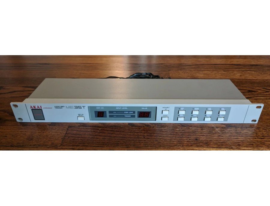 Akai ME35T - What To Know & Where To Buy | Equipboard Akai ME35T - What To Know & Where To Buy | Equipboard