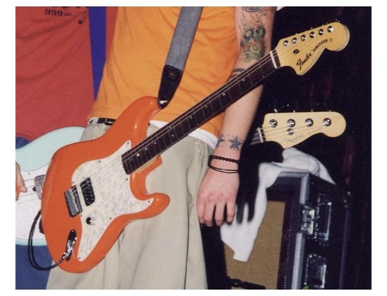 Tom delonge orange deals strat