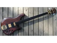 Ibanez Musician Fretless Bass