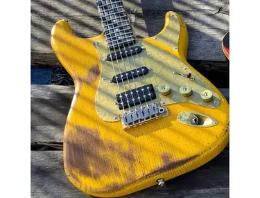 Paoletti Loft series Strat Lee Malia signature