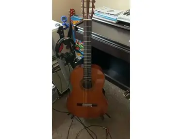 Yamaha G-230 Classic Guitar