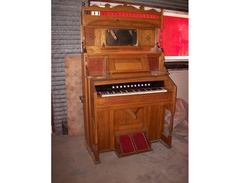 Kimball Parlor Organ image 3