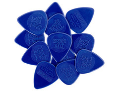 Ernie Ball Medium Nylon Guitar Picks 0.72mm image 3