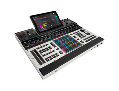 Akai Professional MPC XL Standalone Music Production Center image 3