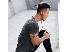 JBL Endurance Run 2 Wired In-Ear Sports Earphones image 2