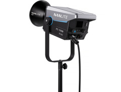 Nanlite FC-720B Bi-color LED Spotlight image 2