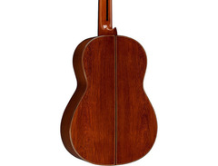 Yamaha GC82 Handcrafted Classical Guitar Cedar image 2