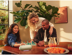 Harman Kardon Luna 2 Powered Wireless Speaker image 3