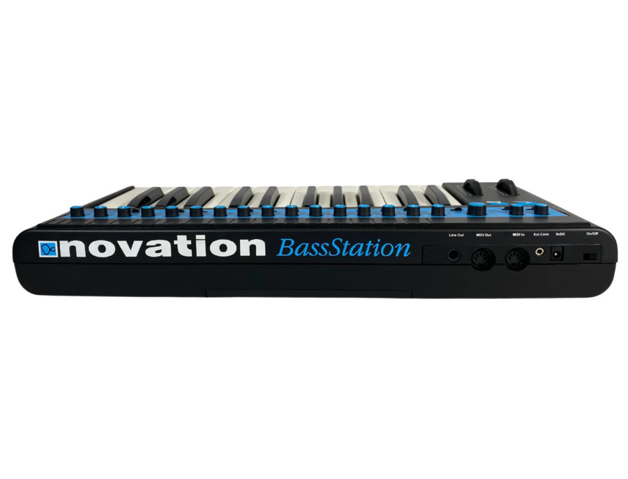 Novation Bass Station Synthesizer | Equipboard