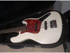 Sakura Jazz Bass image 2