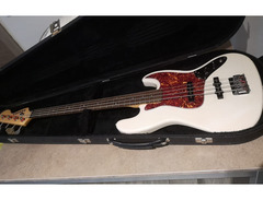 Sakura Jazz Bass image 3