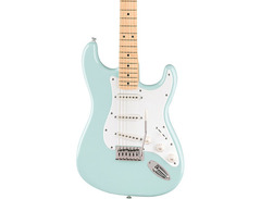 Squier Sonic Stratocaster Limited-Edition Electric Guitar Pack With Fender Frontman 10G Amp image 4