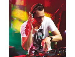 AKG K67 Tiesto Headphones image 2