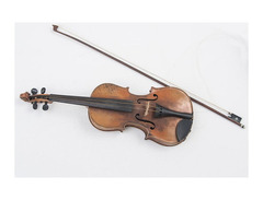 Stradivarius Violin Replica image 2