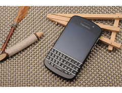 BlackBerry Q10 image 2