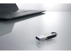 SanDisk Ultra Flair USB 3.0 Flash Drive - 128GB image 3