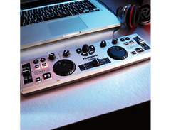numark dj2go image 2