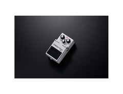 BOSS DS-1 Limited-Edition Metallic White Distortion Effects Pedal image 2