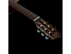 Godin Motif image 3