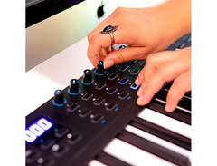 Alesis VI61 - Keyboard Controller image 2