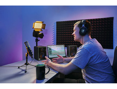 Mackie Creator Bundle with USB Microphone, Monitors, Headphones image 2