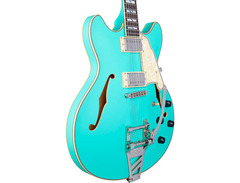 D'Angelico Deluxe DC image 3