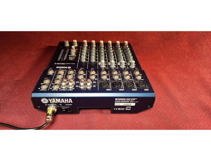 yamaha-mg10-2-00-xl.jpg