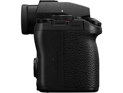 Panasonic Lumix S5II Full-frame Mirrorless Camera with 24-60mm f/2.8 Lens image 3