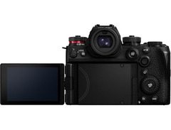 Panasonic Lumix S1II Full-frame Mirrorless Camera image 4
