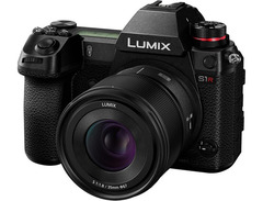 Panasonic Lumix S S35 35mm F1.8 L-Mount Lens image 4