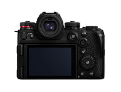 Panasonic Lumix S 100-500mm f/5-7.1 Lens image 2