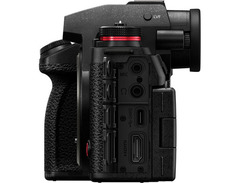 Panasonic Lumix S 100-500mm f/5-7.1 Lens image 4