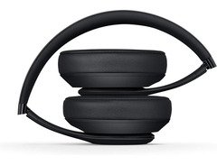 Beats Studio 3 Wireless Headphones image 2