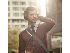 Bose QuietComfort 35 II Wireless Headphones image 3
