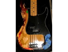 1976 (USA) Fender P-Bass. image 3
