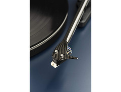 Pro-Ject Debut Carbon EVO Turntable image 2