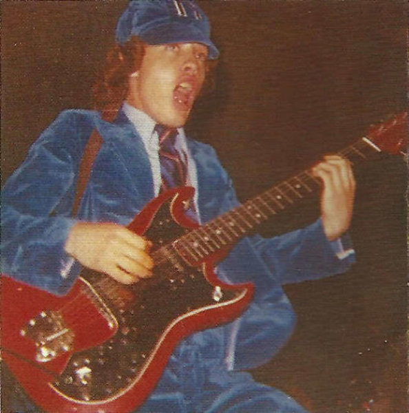 angus young guitar rig