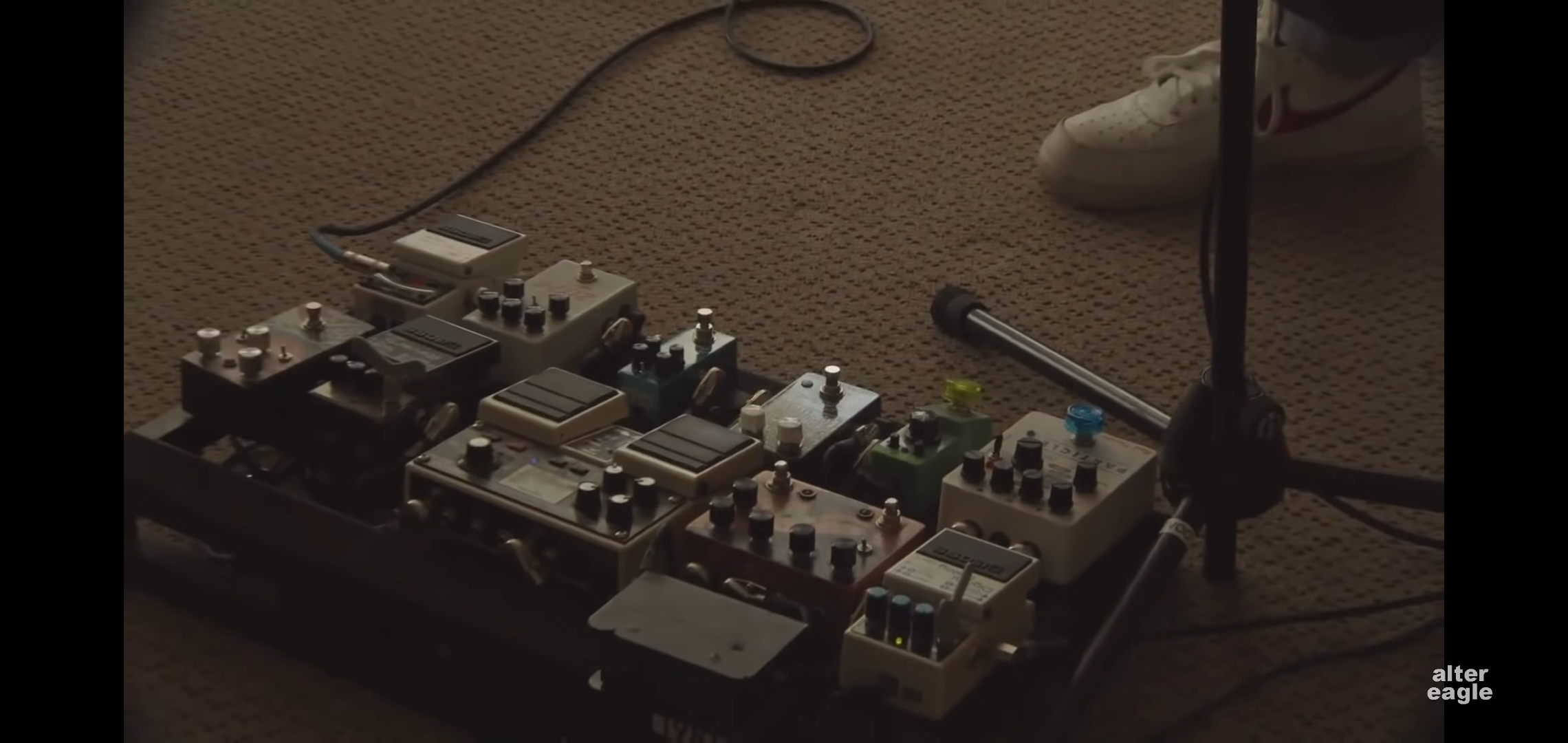 hippo campus pedalboard