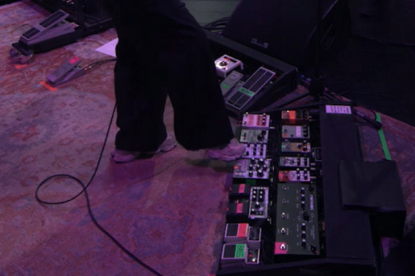 Thom Yorke's' Pladask Elektrisk Fabrikat
