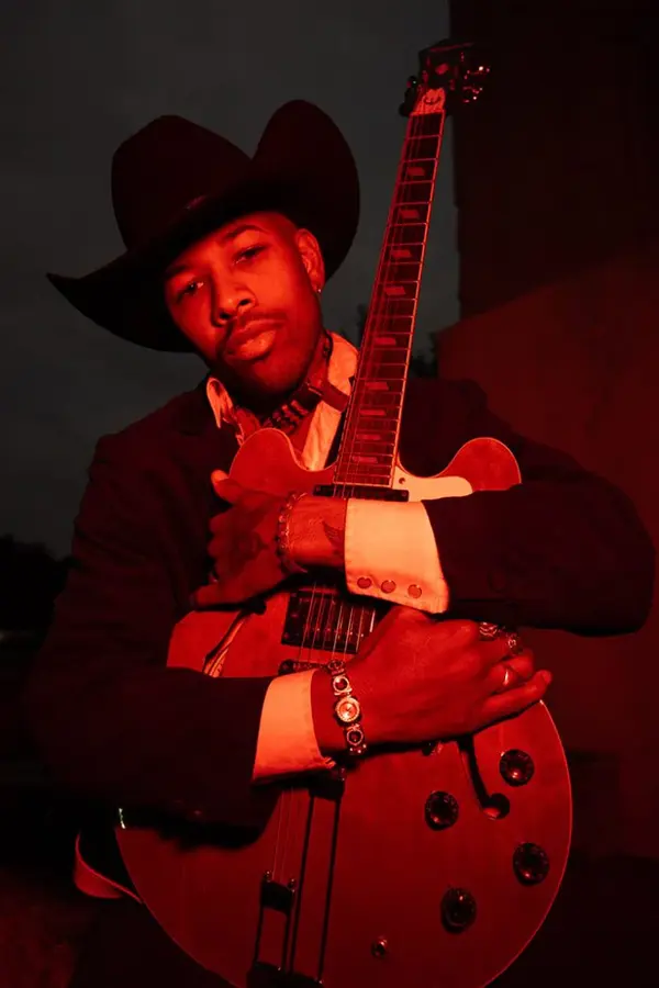 Angel White's' Epiphone Riviera