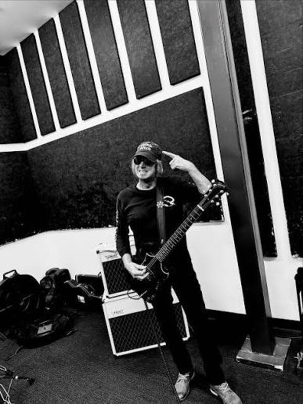 Mark Younger-Smith's' Vox AC15 White Bronco