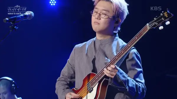 Potatoi's' Hofner (Höfner) Contemporary Series Violin Bass