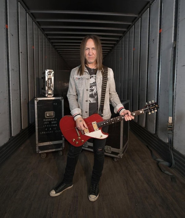 Billy Rowe's' Rock N Roll Relics Revenge