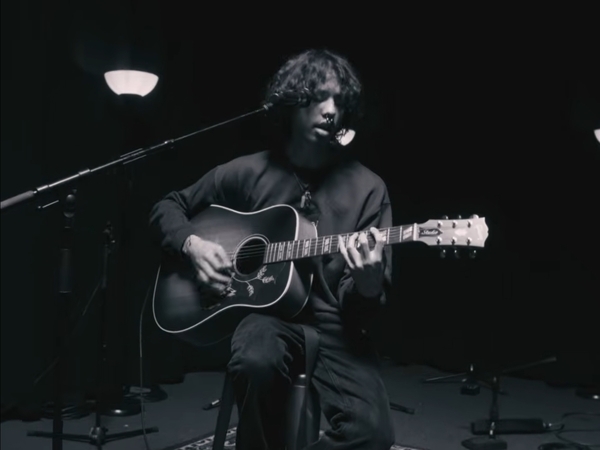 bunii's' Gibson Hummingbird Studio