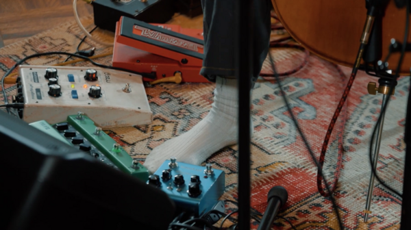 Mabe Fratti's' DigiTech WH-5 Whammy V