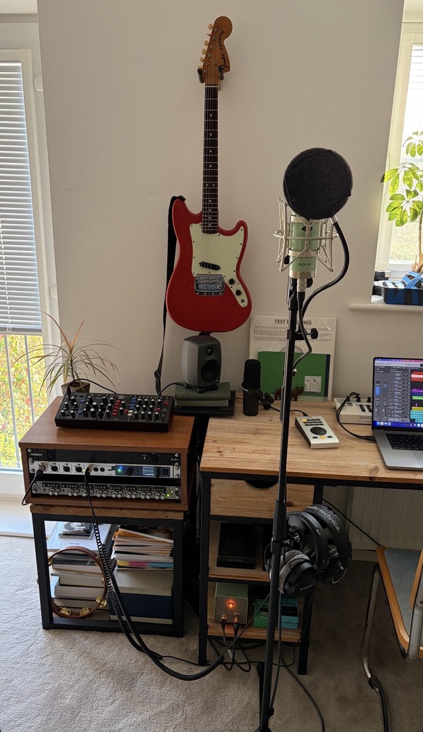 beaux's' Furman M-10x E Power Conditioner