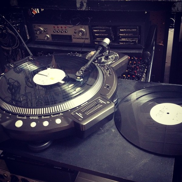 その他 vestax QFO LE Vestax QFO LE Hybrid Turntable/Mixer | Guitar Center