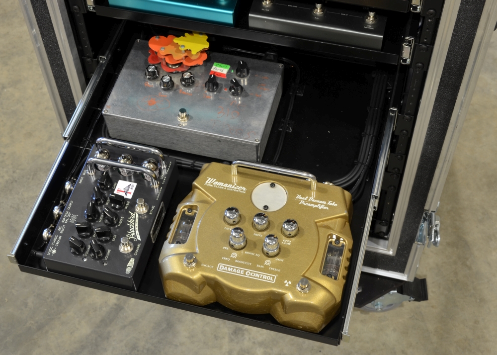 Justin Vernon's Guitars, Amps, Pedals & Other Gear | Equipboard